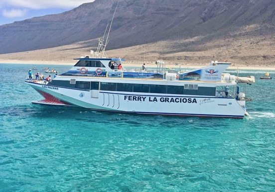 Ferry from lanzarote to La Graciosa island.jpg
