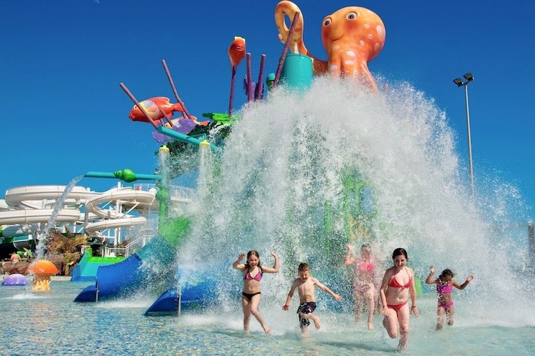 Octopus water kids slides Lanzarote.jpg