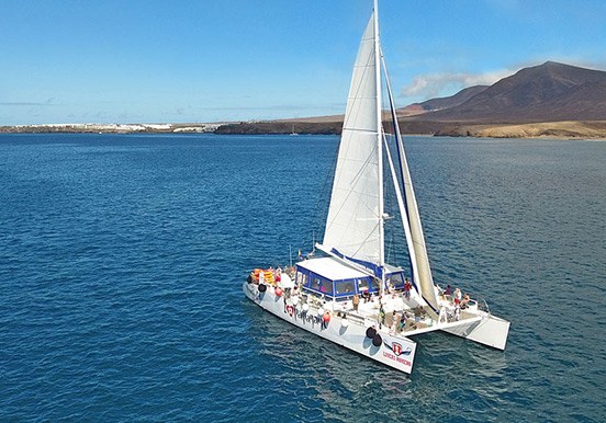 sail to Costa de Papagayo