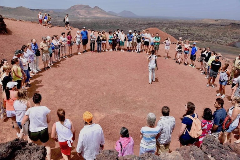 Timanfaya volcanic activity demonstration.jpg