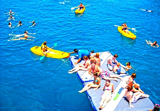 Papagayo sailing with water activities.jpeg