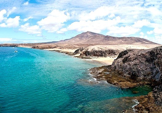 Stunning coastal view of Papagayo Lanzarote.jpeg