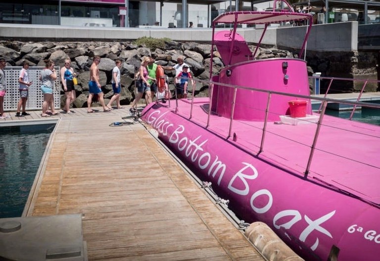 Boarding glass bottom boat.jpg