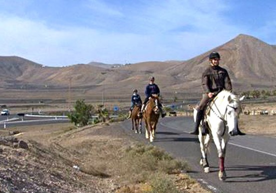 Lanzarote horse back riding lessons