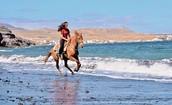 Horseback Riding Los Ajaches to the Beach of El Pozo 2.5 hours