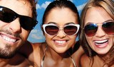 have fun in the Papagayo beach with friends