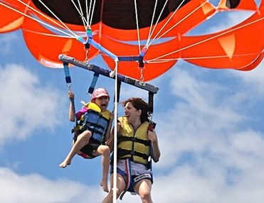 Parasailing in Puerto del Carmen 10 mins