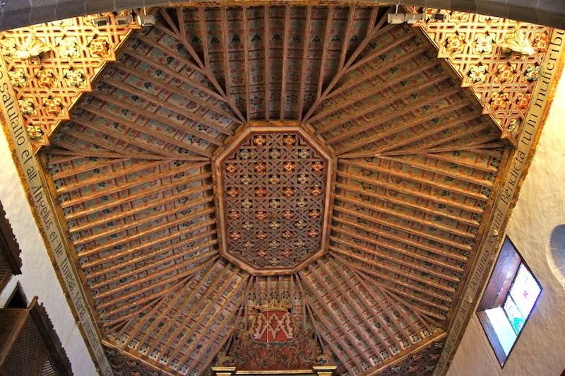 O-Mudejar moulded ceiling of Santa Ursula church- Adeje- Tenerife..jpg
