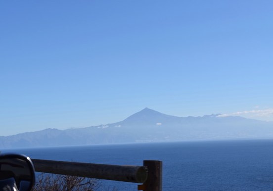 Teide view from La Gomera.JPG