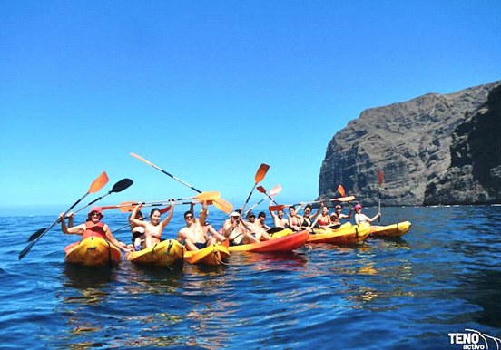 sea kayaking in Los Gigantes