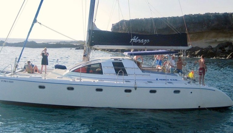 ABRAZO SIDE copy.jpg