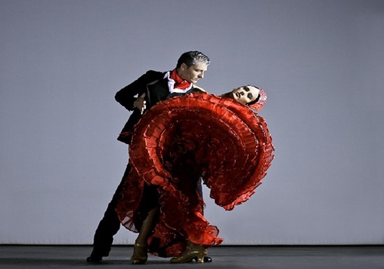 witness world class choreography at Piramide de Arona