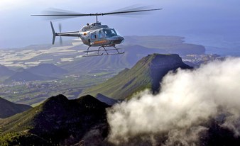 Helicopter tour: Beaches and Ravines of Tenerife (30km)