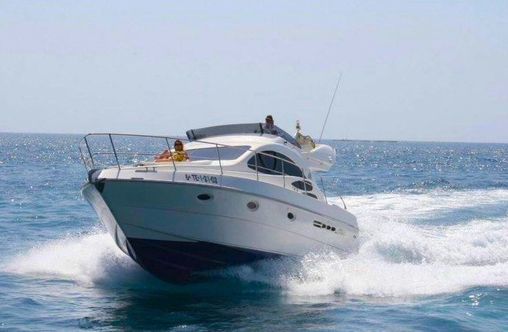 Private charter poker yacht tenerife-min.JPG