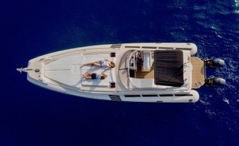 Private Speedboat Opera 33 Charter