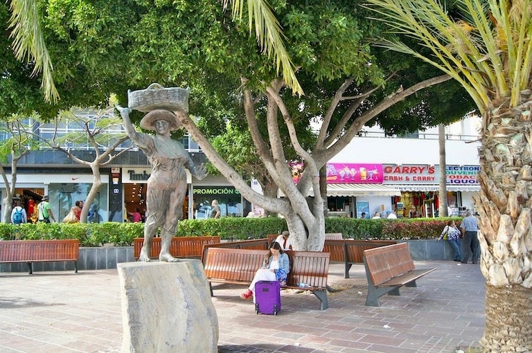 Los Cristianos resort Tenerife.jpg