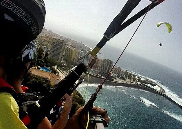Paraglide over Puerto de la Cruz-min.jpg