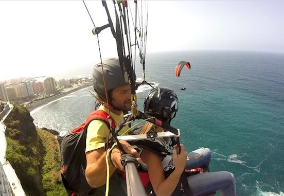 Paragliding tandem in Puerto de la Cruz.jpg