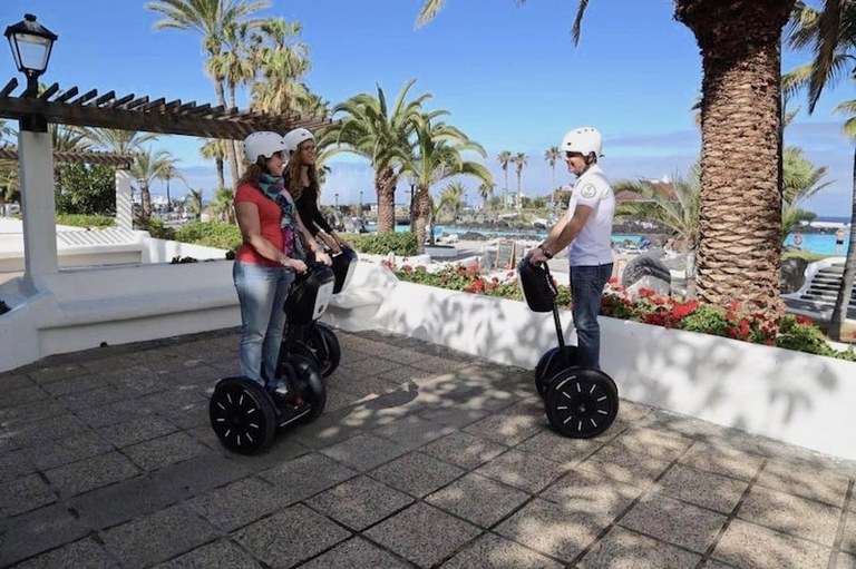 Segway Tour Puerto de la Cruz Lago martianez.jpg