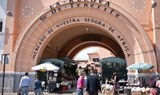 Señora del Africa market in Santa Cruz.jpeg