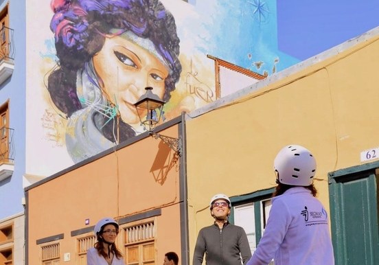 Segway Tour Puerto de la Cruz arty street .jpg