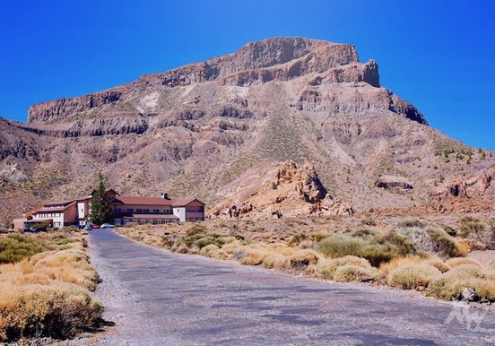 Parador of Teide in Tenerife.jpg