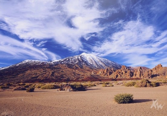 The peak of Teide at 3718m in height.jpg