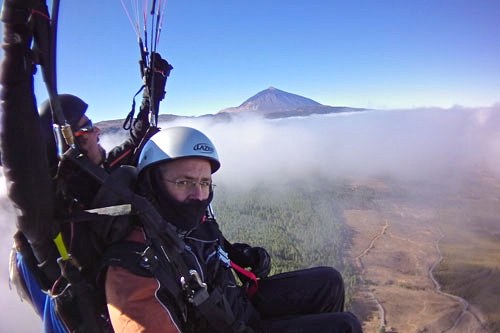 Tandem paragliding in Izaña with Mt Teide