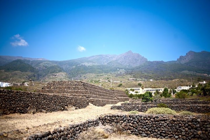 GuI-imar - GuI-imar- Piramyds de GuI-imar-5 (Copy).jpg