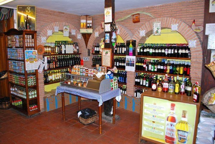 Souvenir Shops2 (Copy).jpg