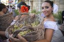 Jerez woman with basket of grapes.jpg